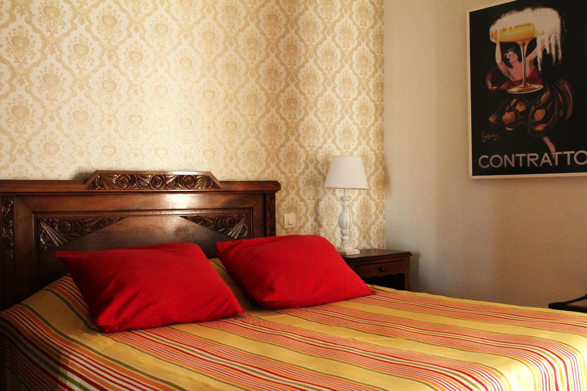 Hotel Diderot Chinon Exterior foto