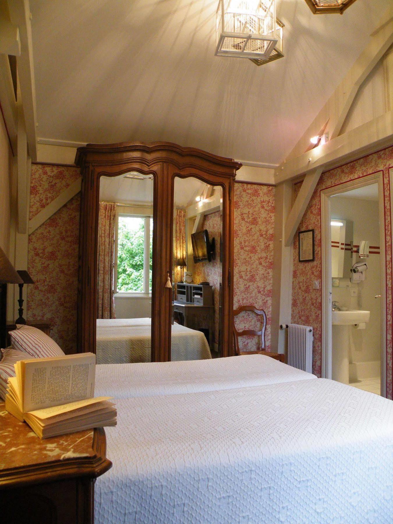 Hotel Diderot Chinon Exterior foto